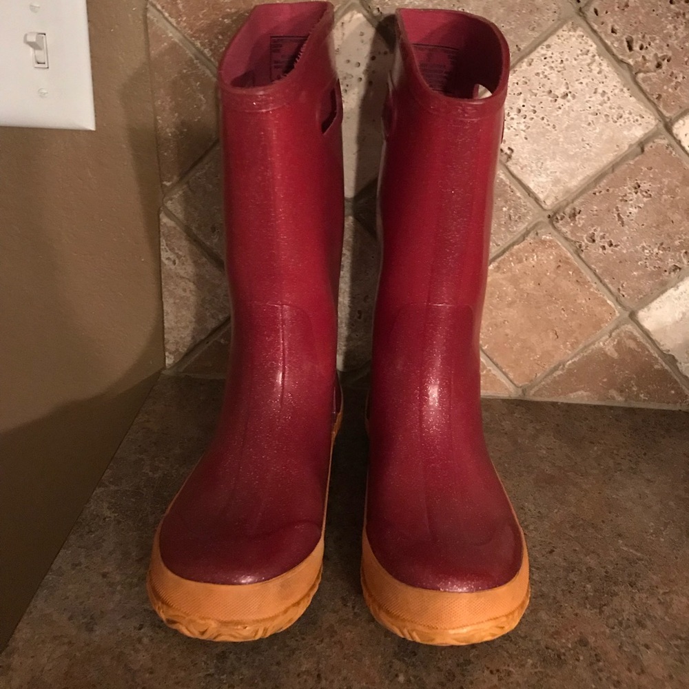 Girls bog boots